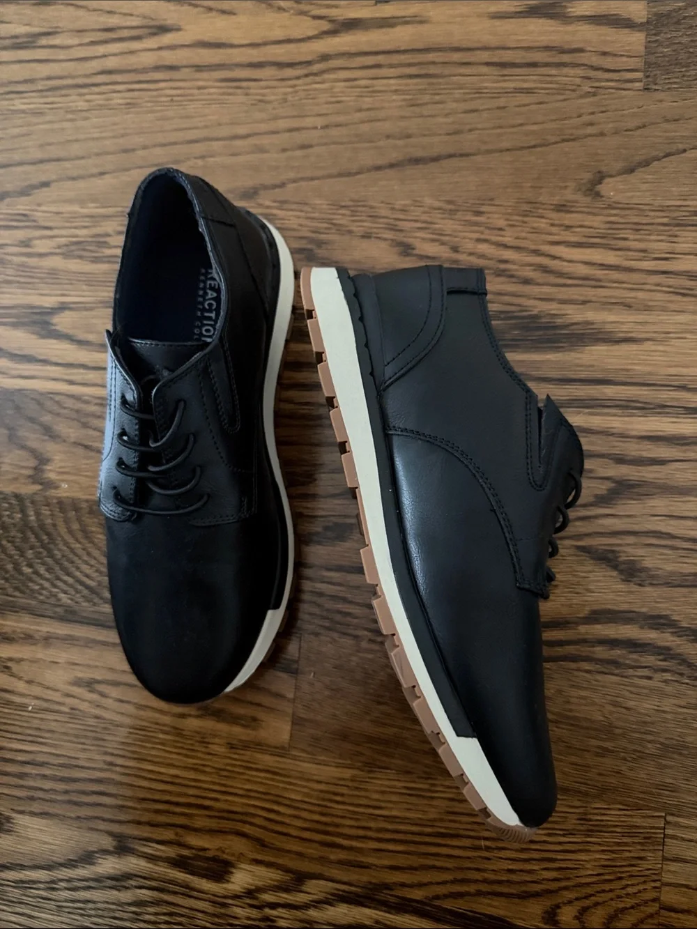 Reaction Kenneth Cole Black slip on Kids Dress Shoes size 4